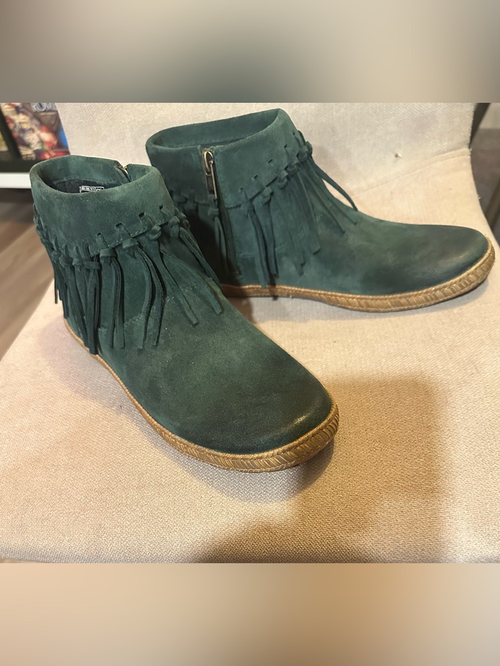 UGG Womens Shenendoah Teak Booties Ankle Top Fringe Round Toe Size 8 New in Box